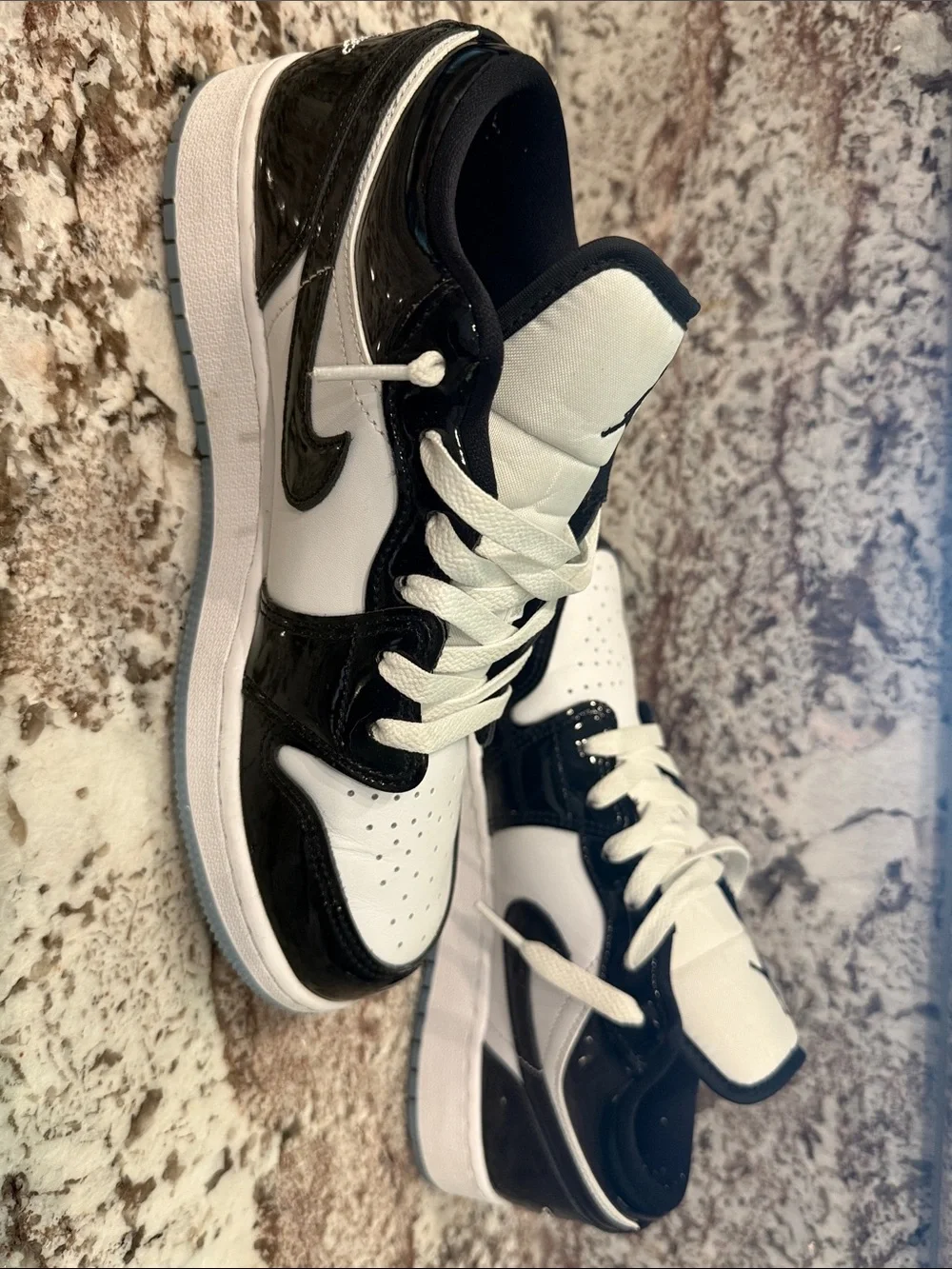 Nike Air Jordan 1 Low SE Concord sneakers